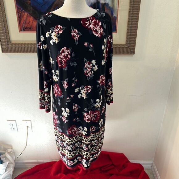 Chico’s Floral Black and Red Dress Size 2 (Large) - Picture 4 of 12